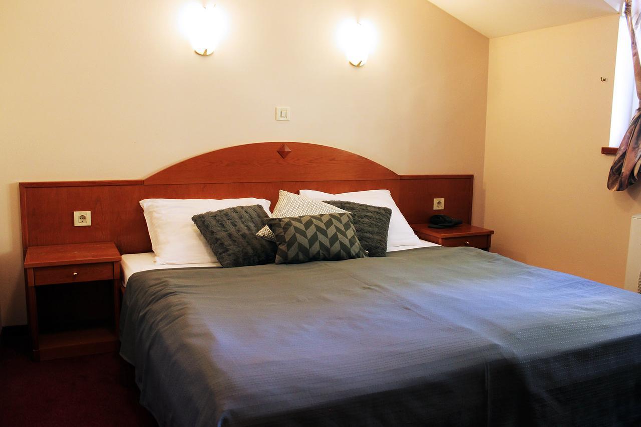 Hotel Lagus Gornji Kneginec Екстер'єр фото