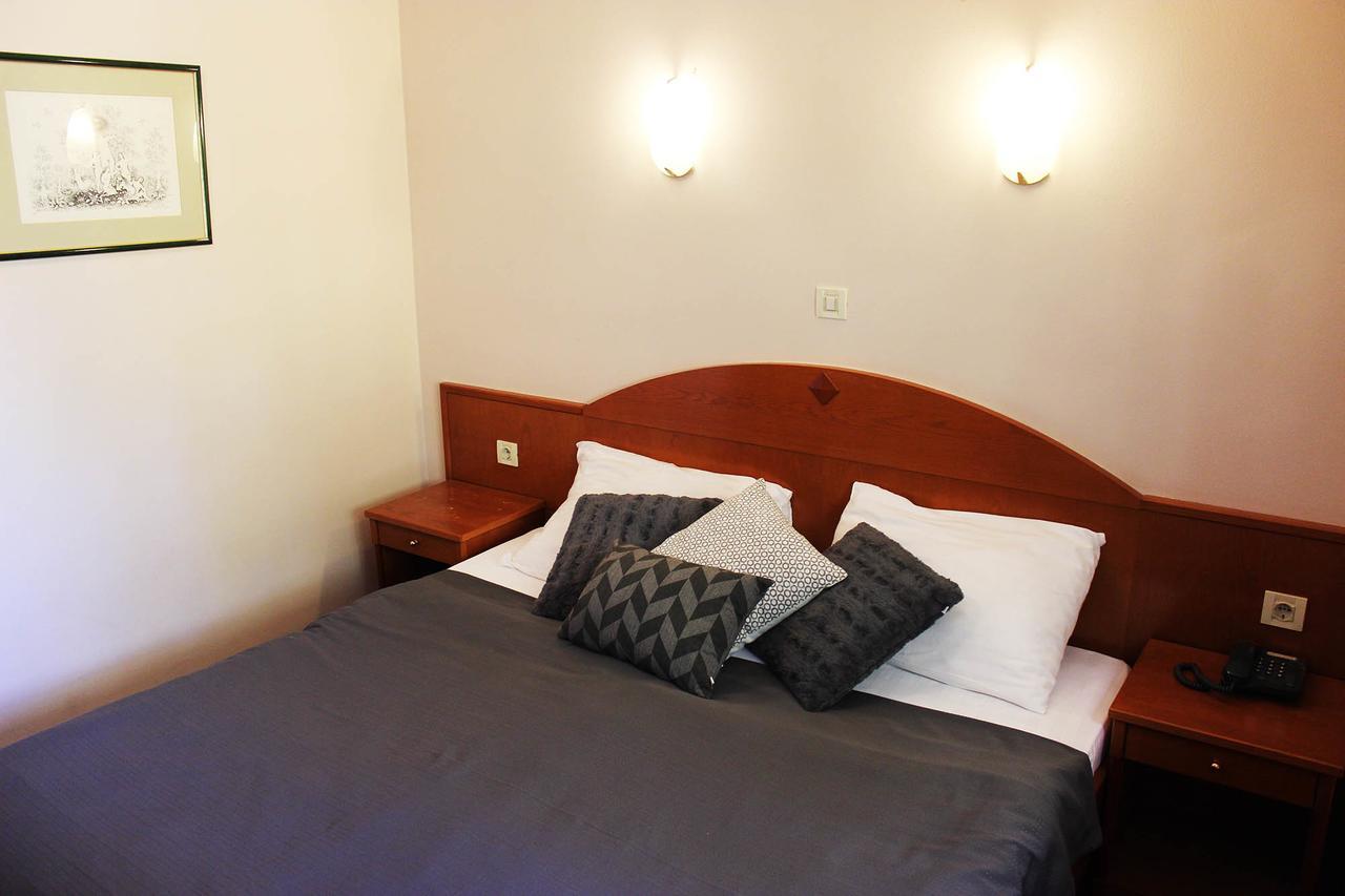 Hotel Lagus Gornji Kneginec Екстер'єр фото
